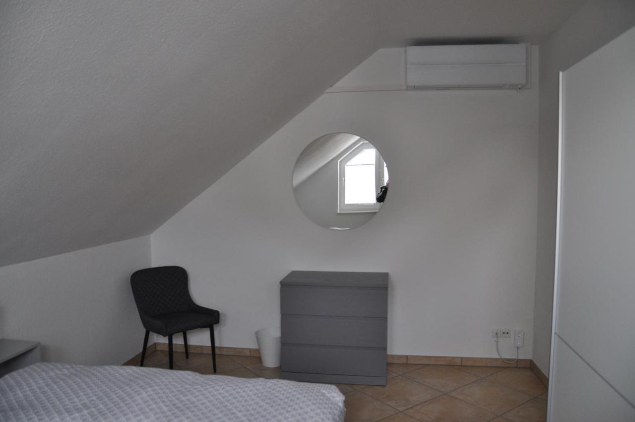 Schnurs Ferienwohnung Römerberg Esterno foto