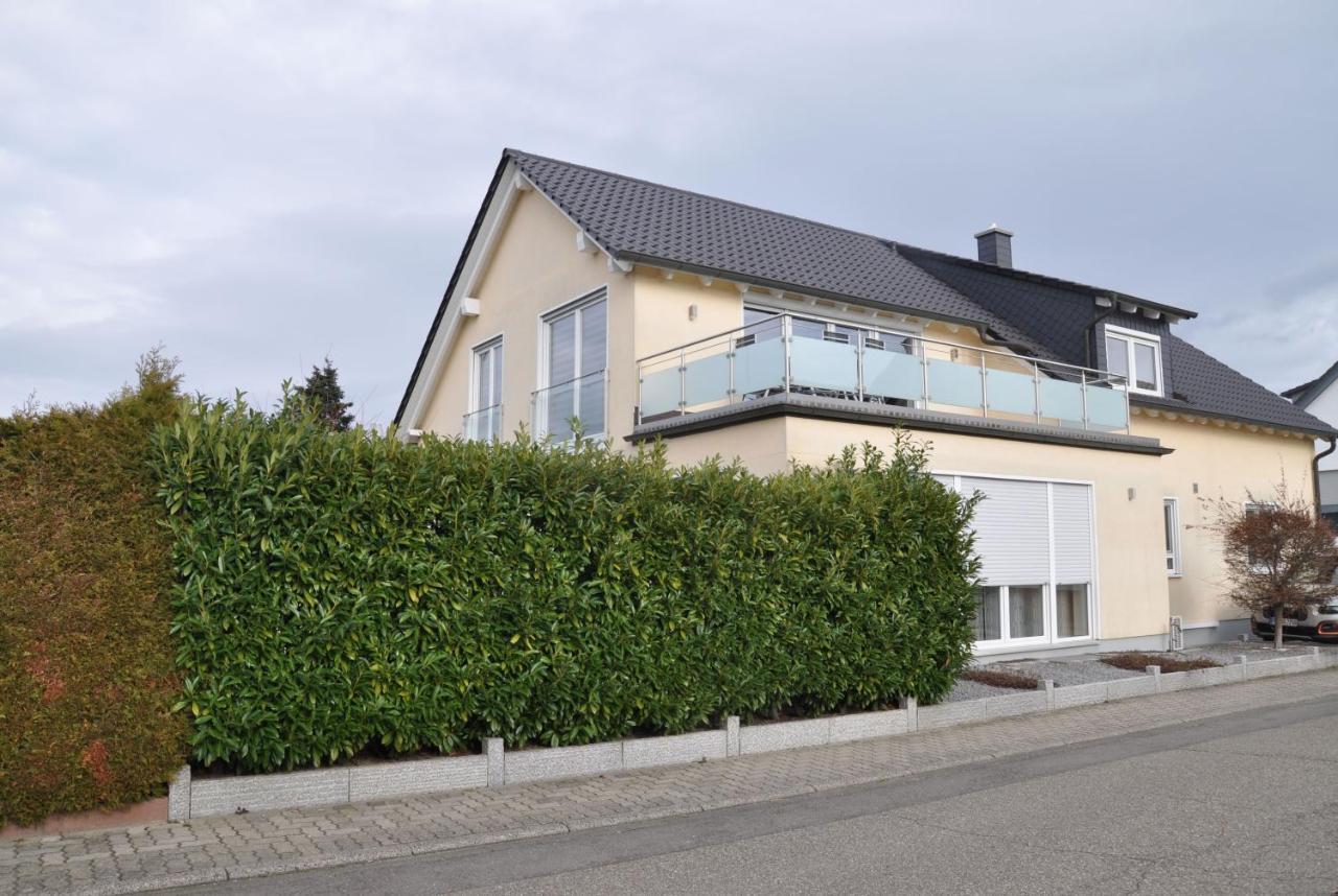 Schnurs Ferienwohnung Römerberg Esterno foto