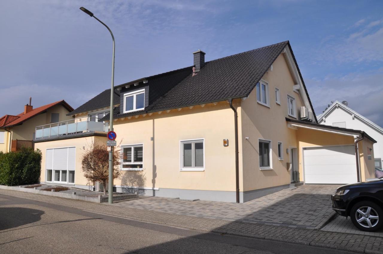 Schnurs Ferienwohnung Römerberg Esterno foto